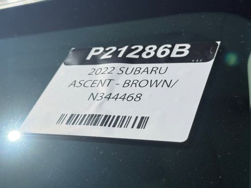 Used 2022 Subaru Ascent Limited w/ Technology Package AWD/4WD image 7