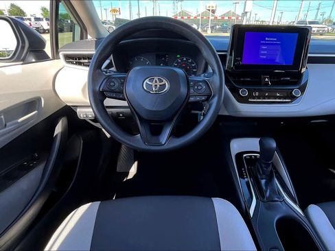 Used 2023 Toyota Corolla LE image 6
