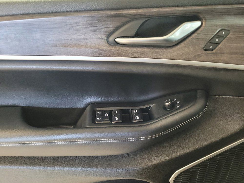 Used 2023 Jeep Grand Cherokee 4WD 4xe w/ Luxury Tech Group II image 27