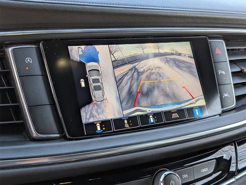 Used 2024 Buick Enclave Avenir image 29