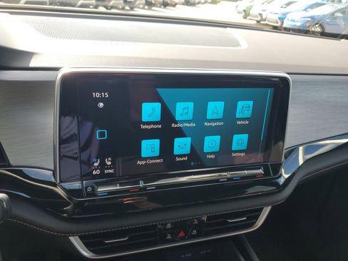 New 2026 Volkswagen Atlas Cross Sport SE FWD image 23