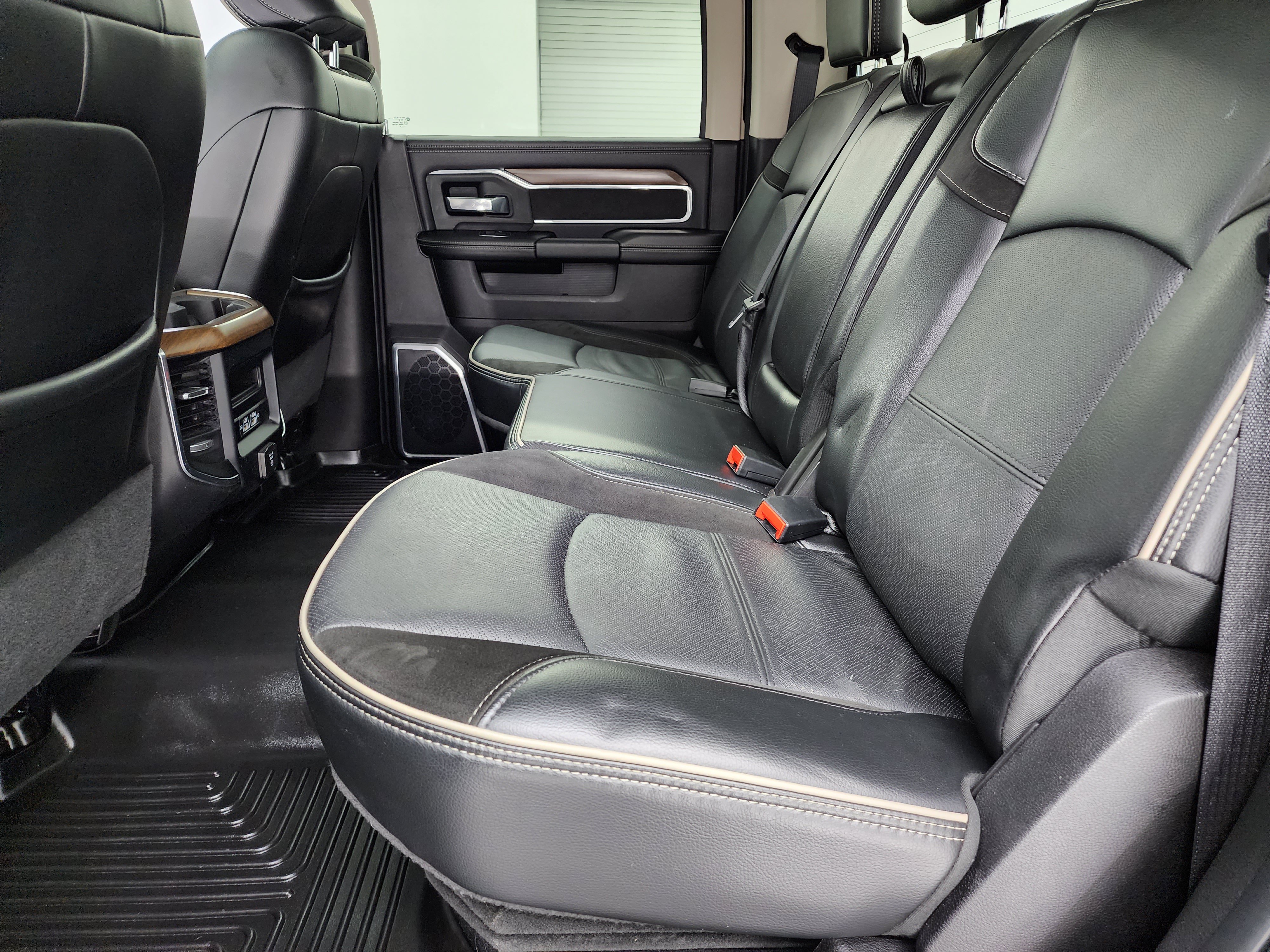 Used 2024 RAM 2500 Laramie w/ Protection Group AWD/4WD image 9