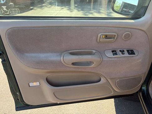 Used 2000 Toyota Tundra SR5 AWD/4WD image 12