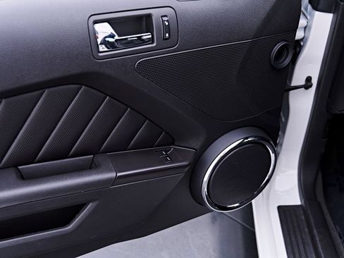 Used 2011 Ford Mustang GT Premium w/ Electronics Pkg RWD image 41