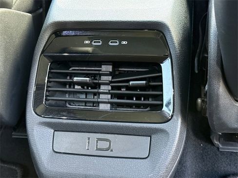 Certified 2022 Volkswagen ID.4 Pro S image 29