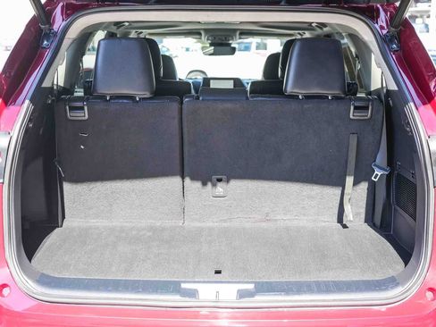 Used 2023 Toyota Highlander XLE AWD/4WD image 27