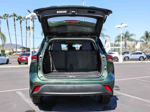 Used 2023 Toyota Highlander LE image 26