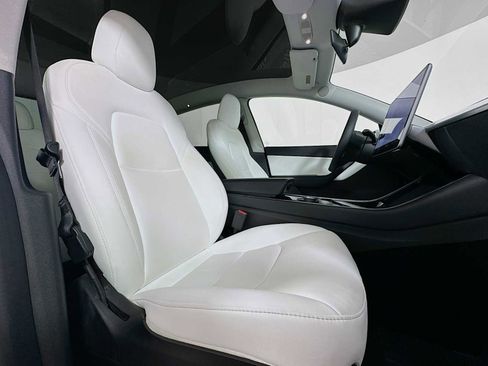 Used 2021 Tesla Model Y Long Range image 27