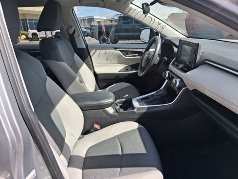 Certified 2021 Toyota RAV4 XLE w/ Carpet Mat Package (TMS) image 13