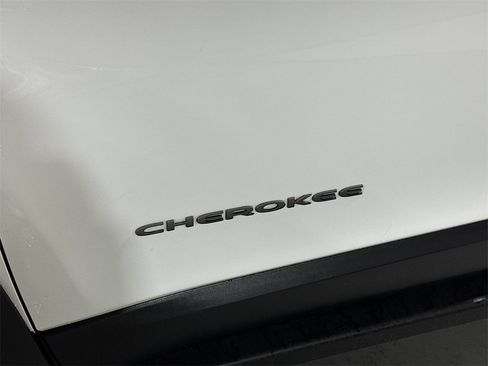 Used 2020 Jeep Cherokee Trailhawk w/ Comfort/Convenience Group image 11