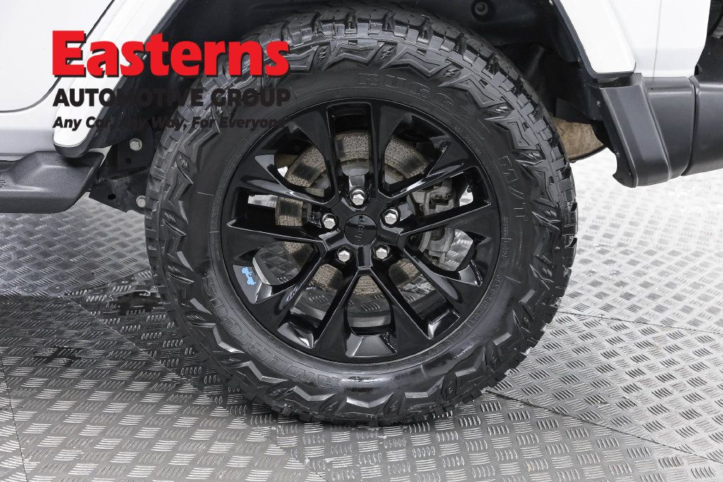 Used 2022 Jeep Wrangler Unlimited Sahara w/ Cold Weather Group AWD/4WD image 35