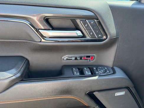 Used 2023 GMC Sierra 1500 AT4 w/ AT4 Preferred Package AWD/4WD image 10