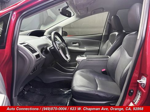 Used 2014 Toyota Prius V Five FWD image 6