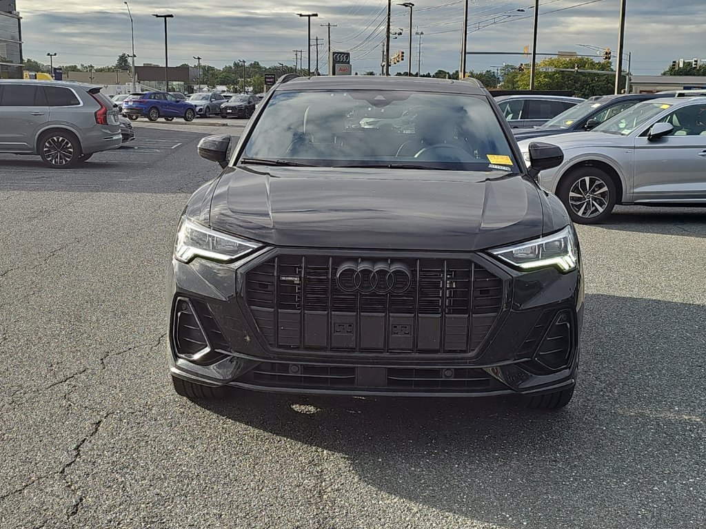 Certified 2025 Audi Q3 2.0T Premium w/ Convenience Package AWD/4WD image 17