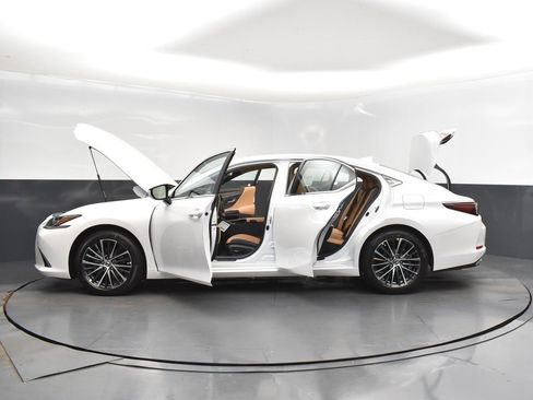 New 2025 Lexus ES 350 w/ Premium Package image 46