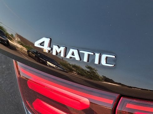 Certified 2024 Mercedes-Benz GLB 250 4MATIC image 32