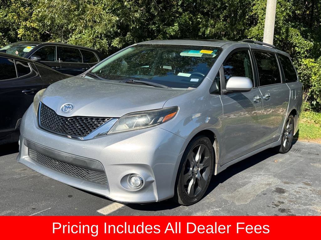 Used 2015 Toyota Sienna SE Premium FWD image 10
