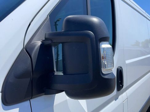 Used 2025 RAM ProMaster 2500 w/ Convenience Group FWD image 39