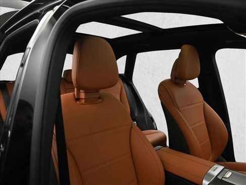 Certified 2026 Mercedes-Benz GLC 300 4MATIC image 29