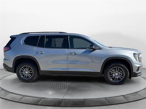 Used 2025 GMC Acadia Elevation image 8