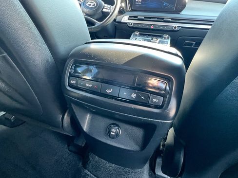 Used 2023 Hyundai Palisade SEL FWD image 16