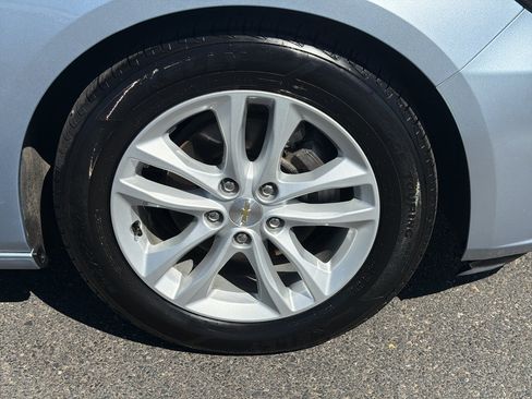 Used 2018 Chevrolet Malibu LT FWD image 13