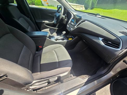 Used 2023 Chevrolet Malibu LT FWD image 21