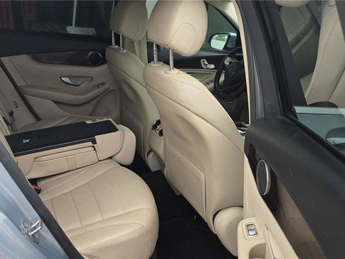 Used 2018 Mercedes-Benz GLC 300 4MATIC image 11