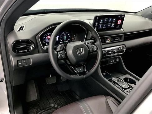 Used 2026 Honda Pilot Black Edition image 16