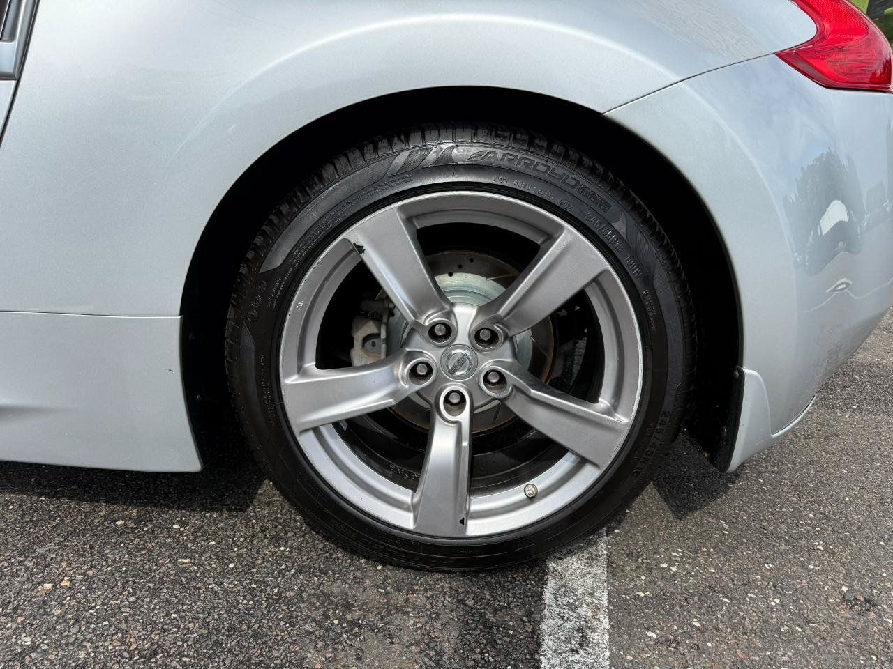 Used 2009 Nissan 370Z Touring w/ Aerodynamics Pkg RWD image 7