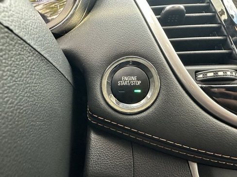 Used 2020 Chevrolet Trax LT w/ LT Convenience Package image 18