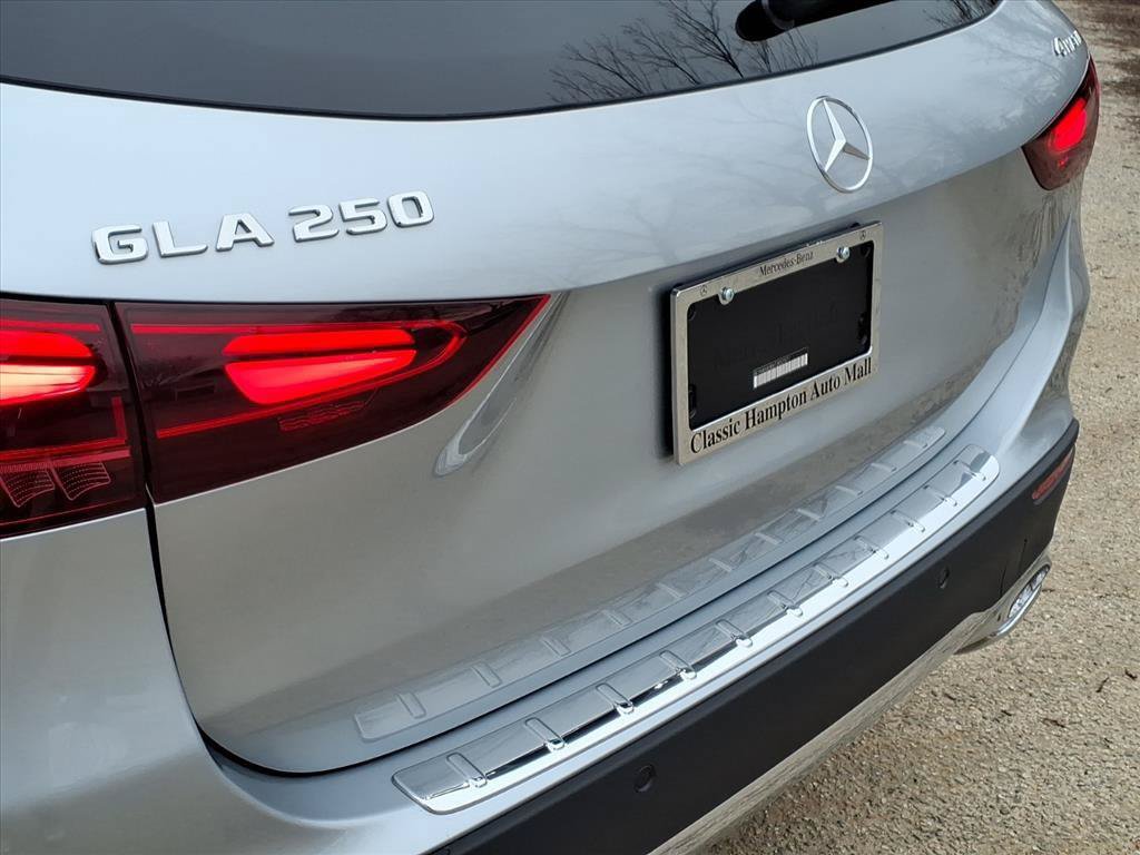 Used 2026 Mercedes-Benz GLA 250 4MATIC image 9