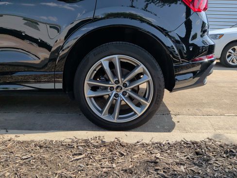 Certified 2024 Audi Q3 2.0T Premium AWD/4WD image 12