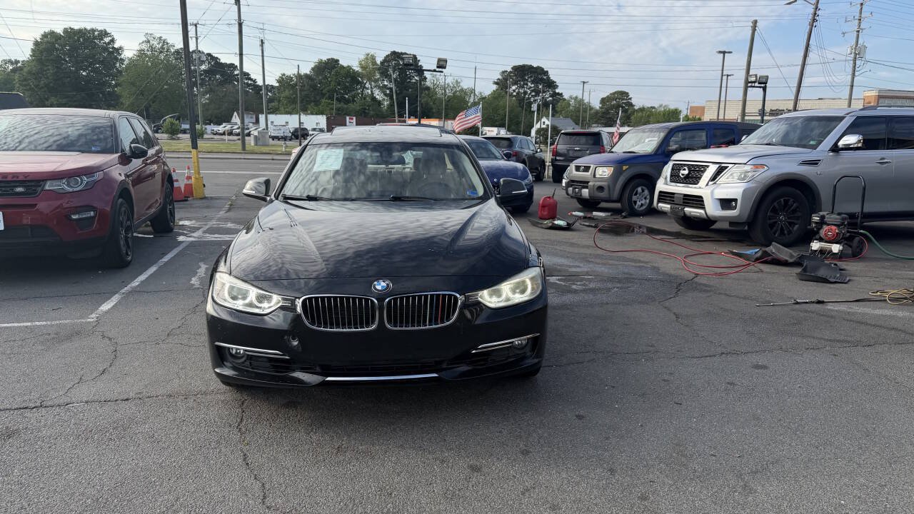 Used 2013 BMW 328i xDrive Sedan AWD/4WD image 18