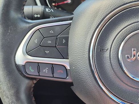 Used 2018 Jeep Compass Limited AWD/4WD image 9
