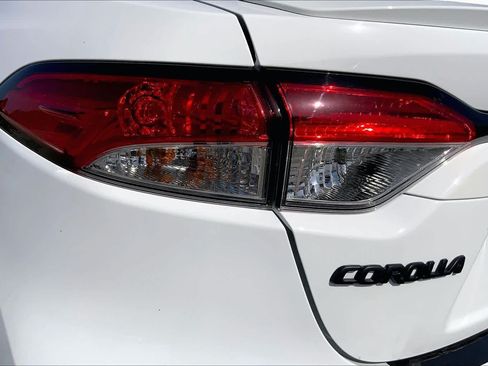Used 2026 Toyota Corolla SE FWD image 28