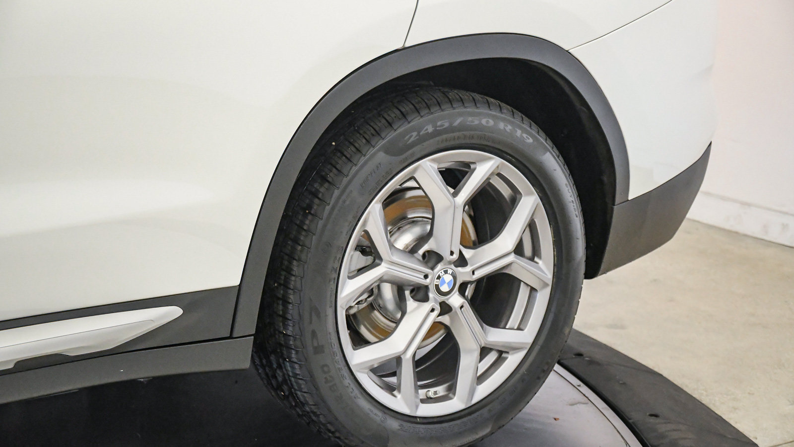 Certified 2024 BMW X3 sDrive30i w/ Convenience Package RWD image 11