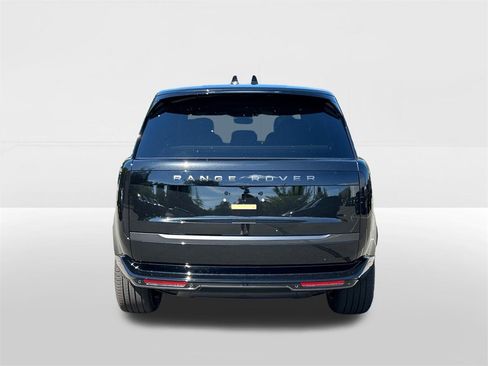 New 2025 Land Rover Range Rover SE image 5