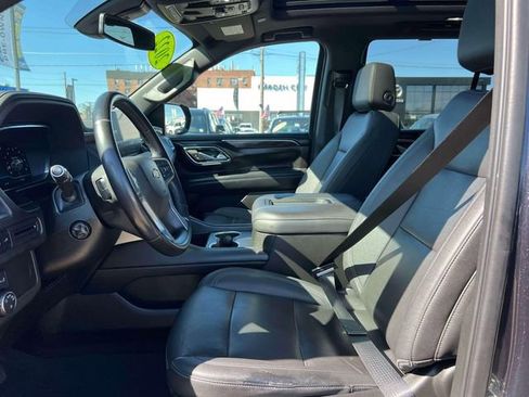 Used 2022 Chevrolet Tahoe LT w/ Luxury Package image 17