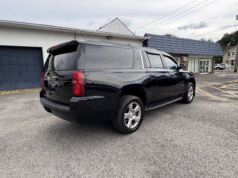 Used 2018 Chevrolet Suburban LT image 10