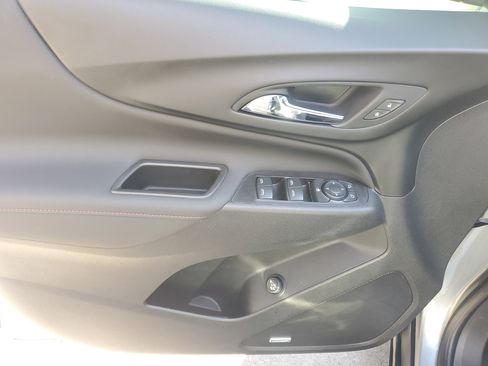 Used 2024 Chevrolet Equinox RS w/ RS Leather Package image 18