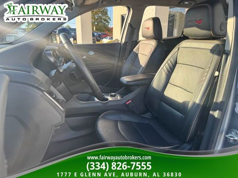 Used 2023 GMC Terrain AT4 image 10