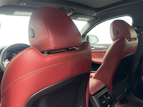 Used 2022 BMW X4 M40i image 37