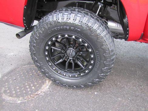 Used 2019 Toyota Tacoma 2WD Double Cab image 28