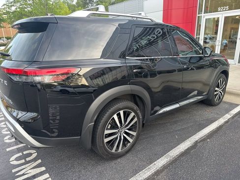 Certified 2024 Nissan Pathfinder Platinum w/ Cargo Package image 5