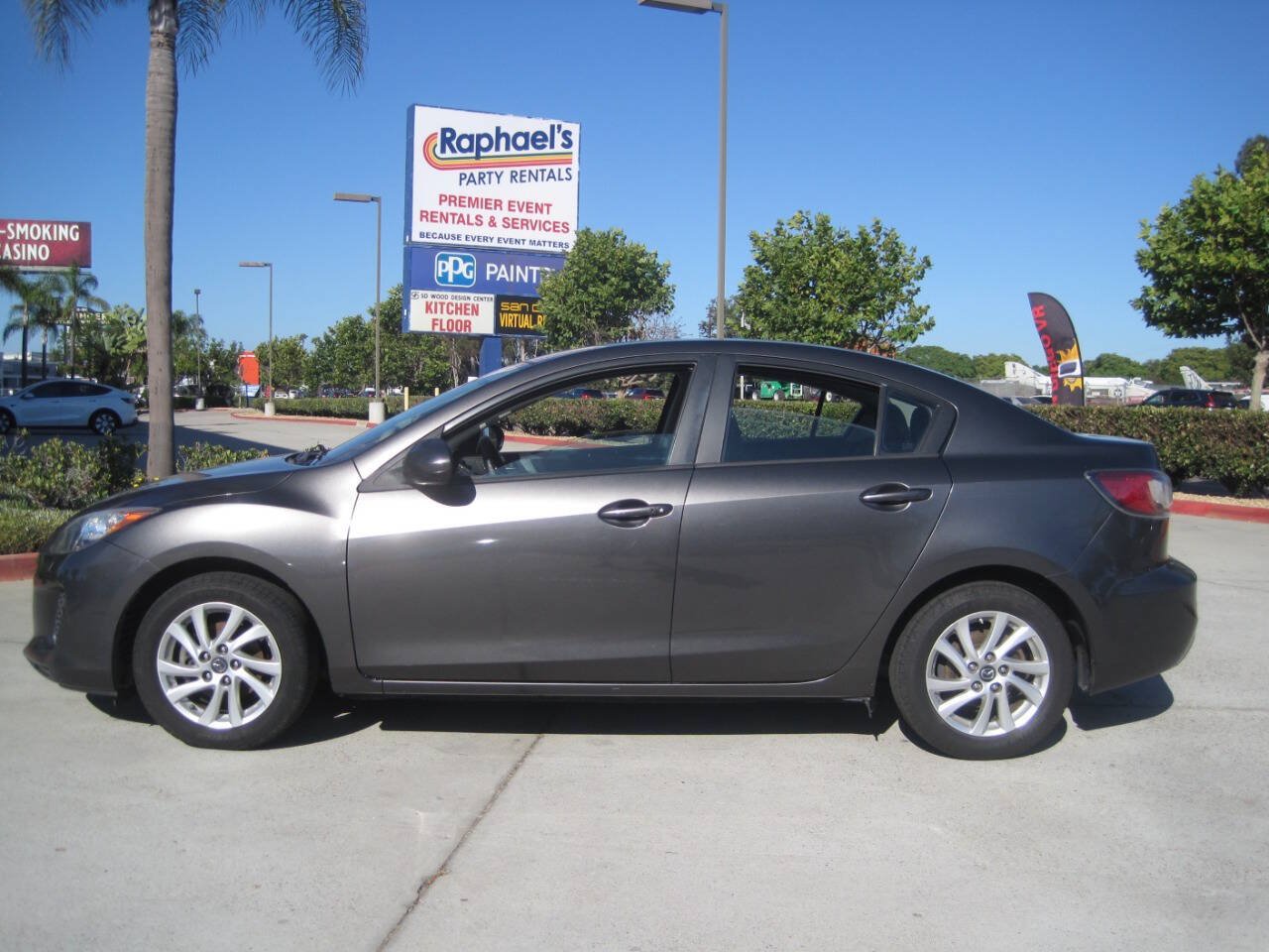 Used 2013 MAZDA MAZDA3 i Touring FWD image 10