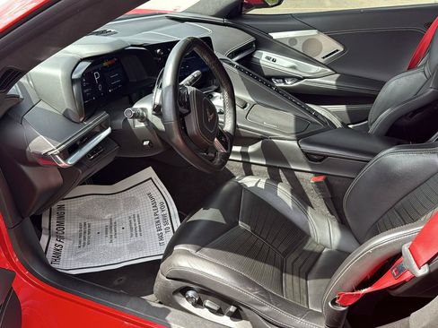 Used 2025 Chevrolet Corvette Stingray Premium Cpe w/ 3LT RWD image 17