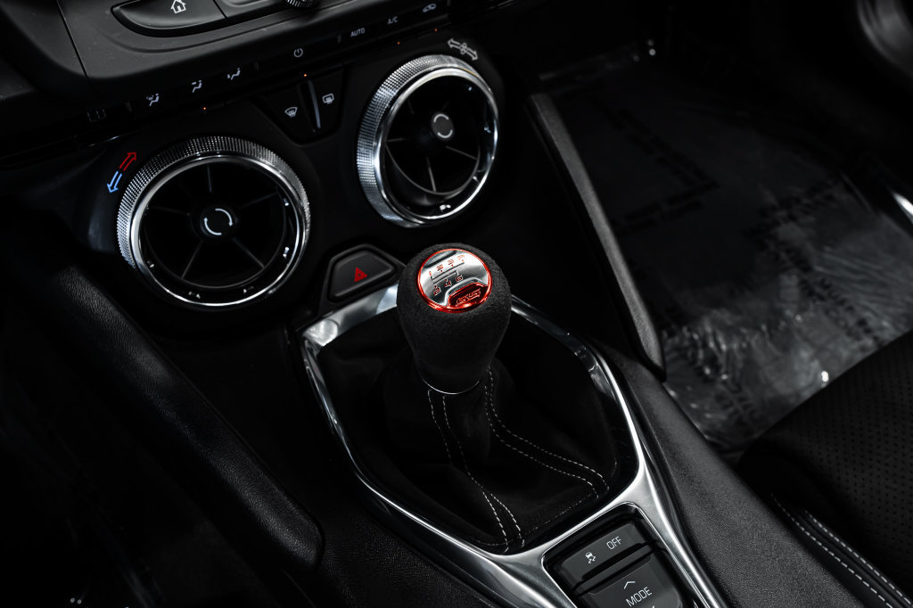 Used 2020 Chevrolet Camaro SS RWD image 26