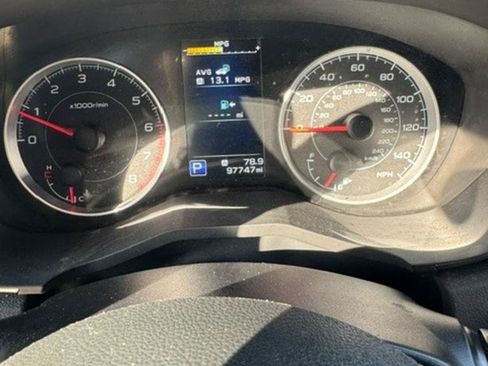 Used 2019 Subaru Ascent Premium w/ Popular Package #2 AWD/4WD image 9