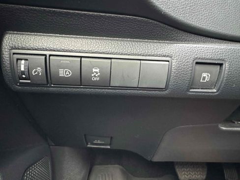 Used 2024 Toyota Corolla SE image 32